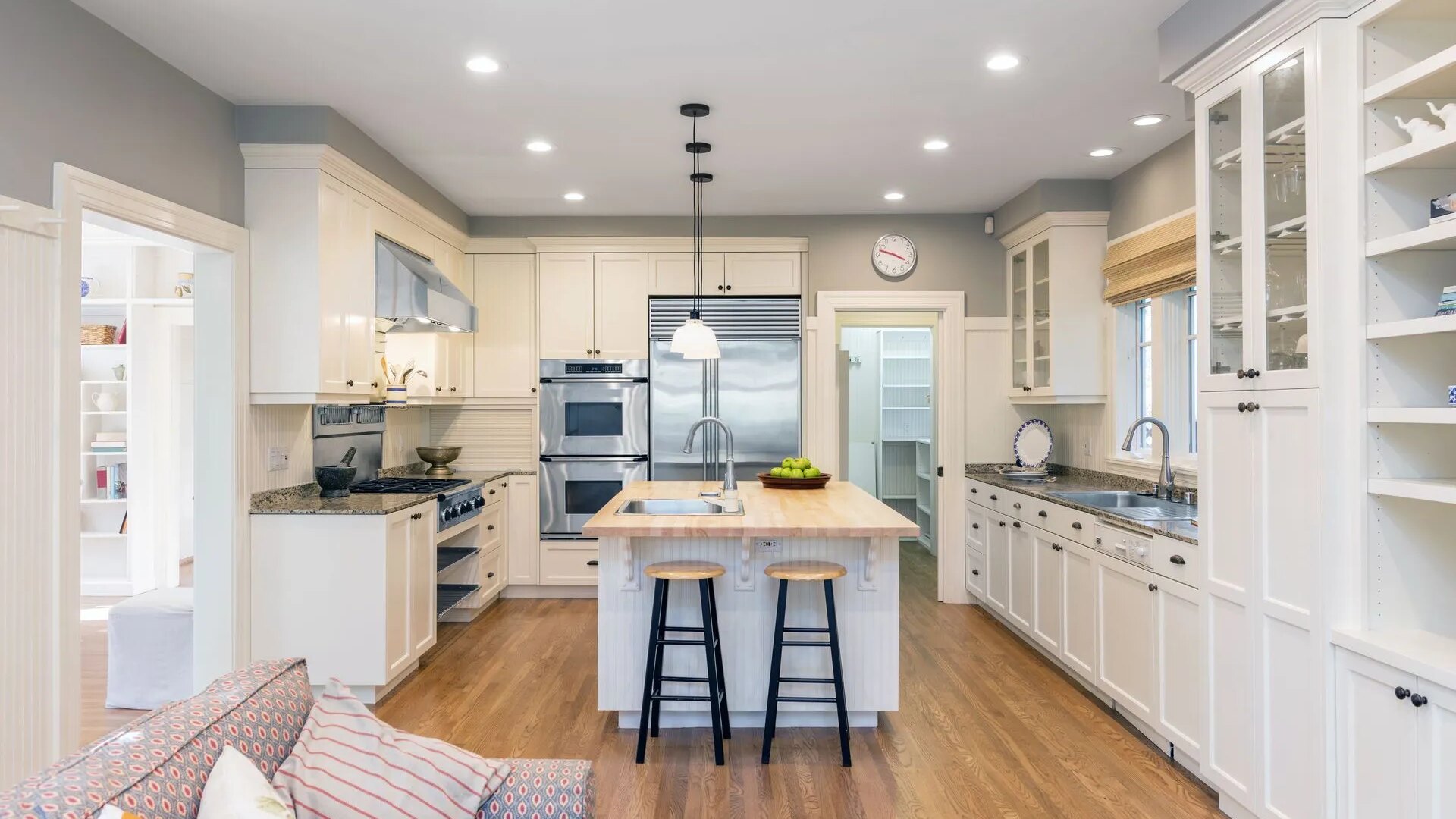 Kitchen 1 Light colored gormet kitchen