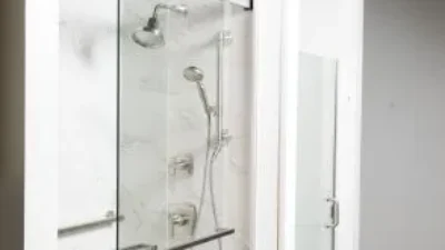 Inspirations Studio glass shower door